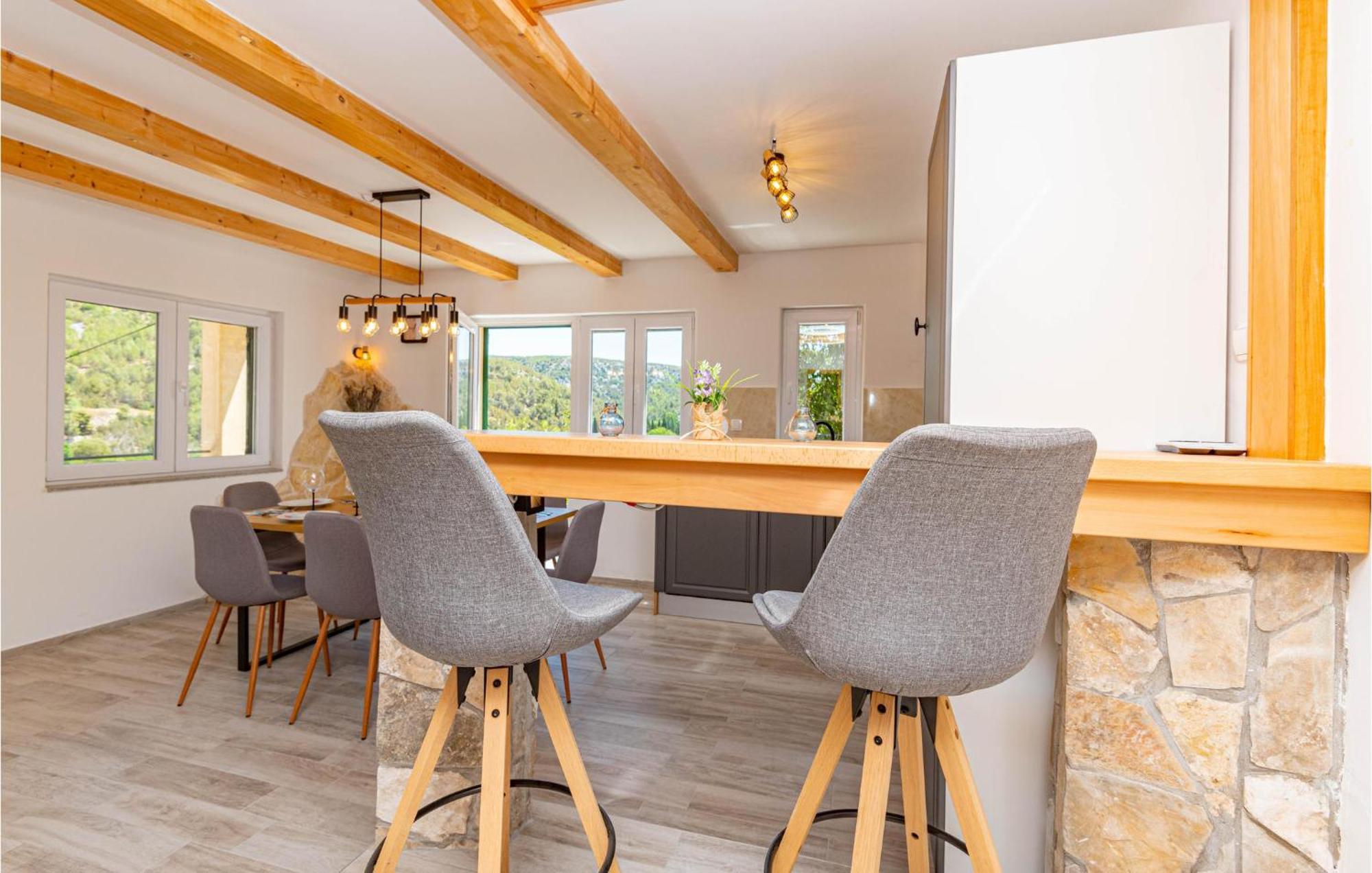 3 Bedroom Cozy Home In Skradin Exterior photo