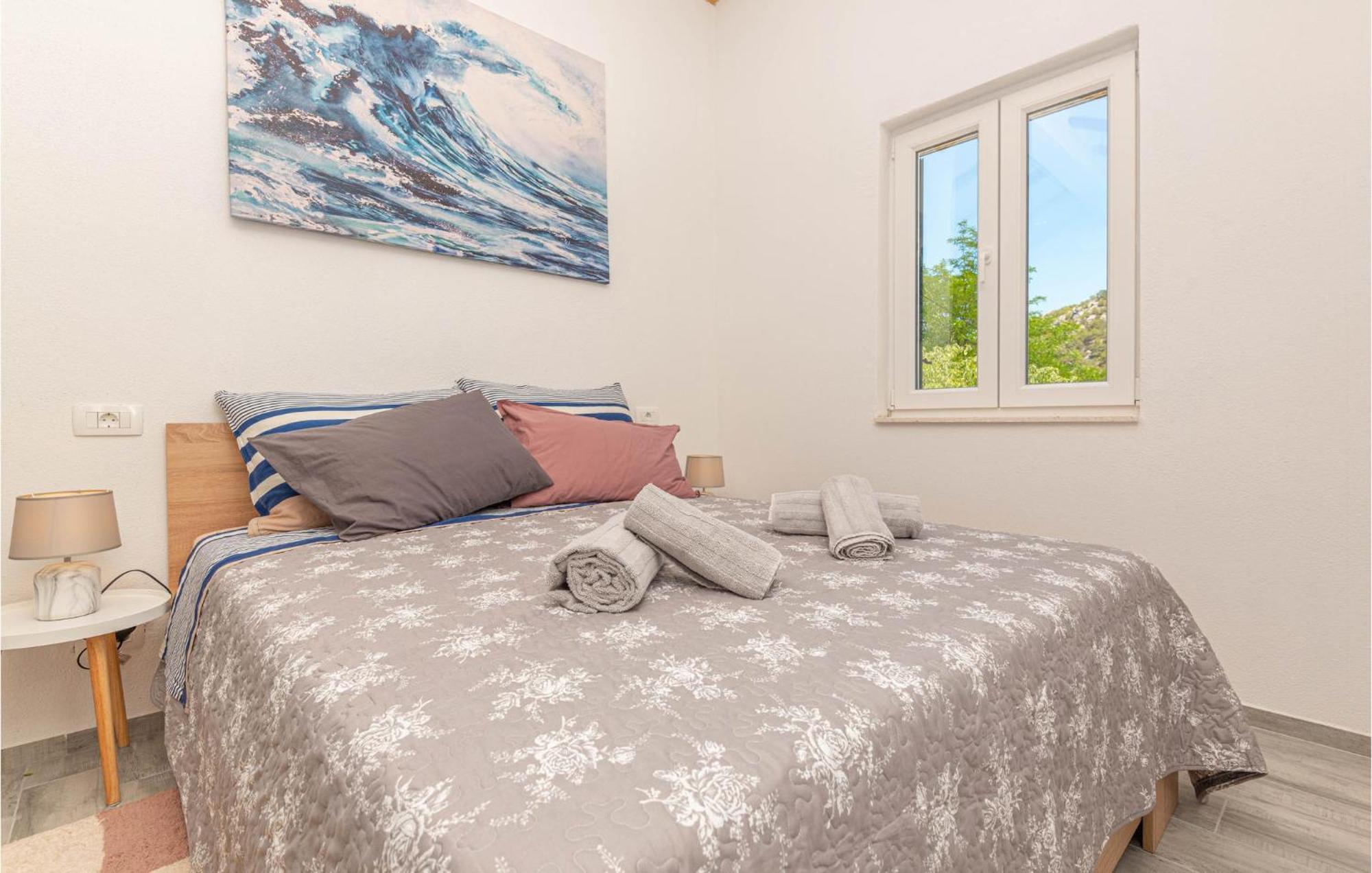 3 Bedroom Cozy Home In Skradin Exterior photo
